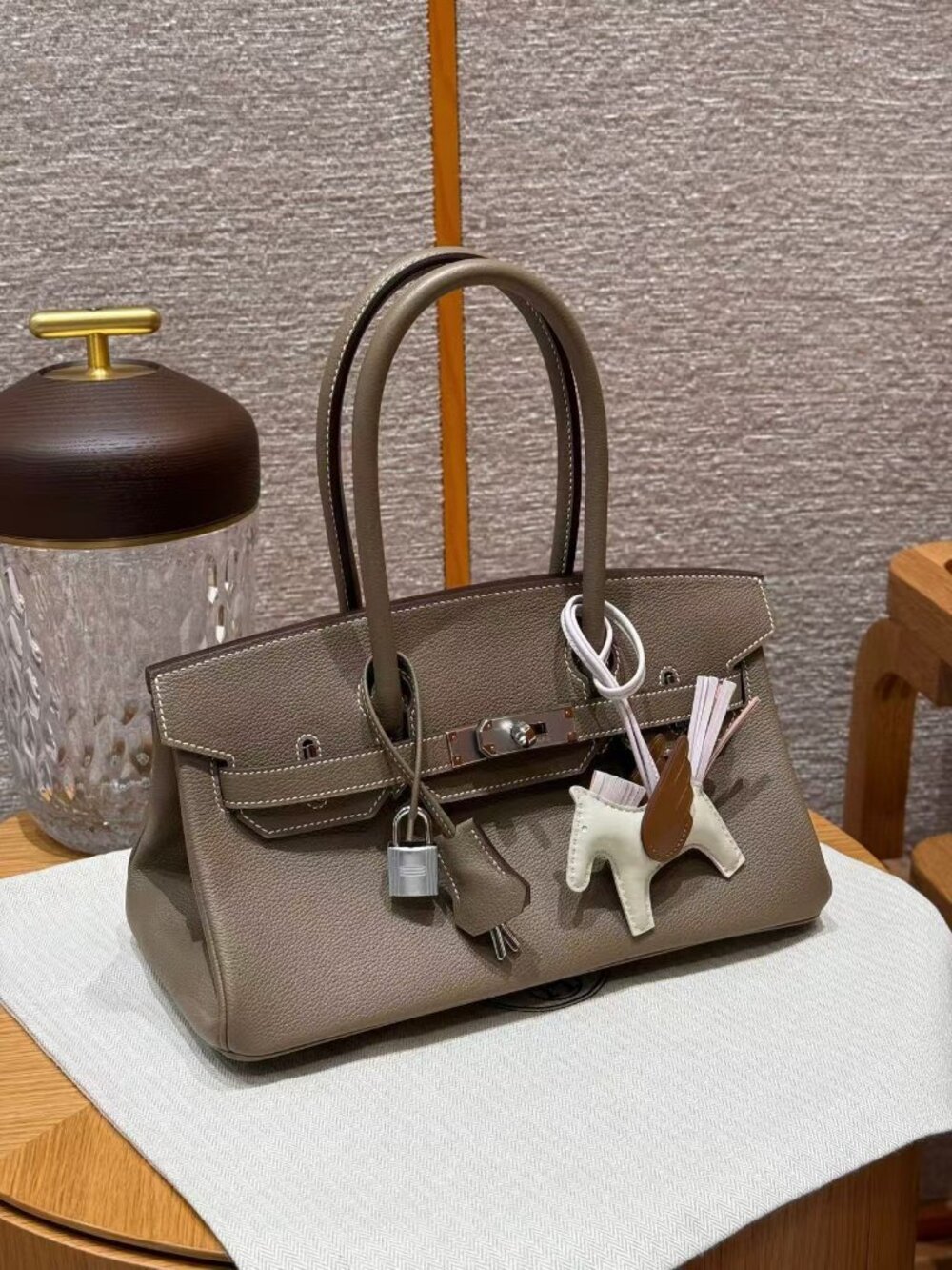 Classic Hermes Bag: A Stylish and Versatile Choice for Elegance